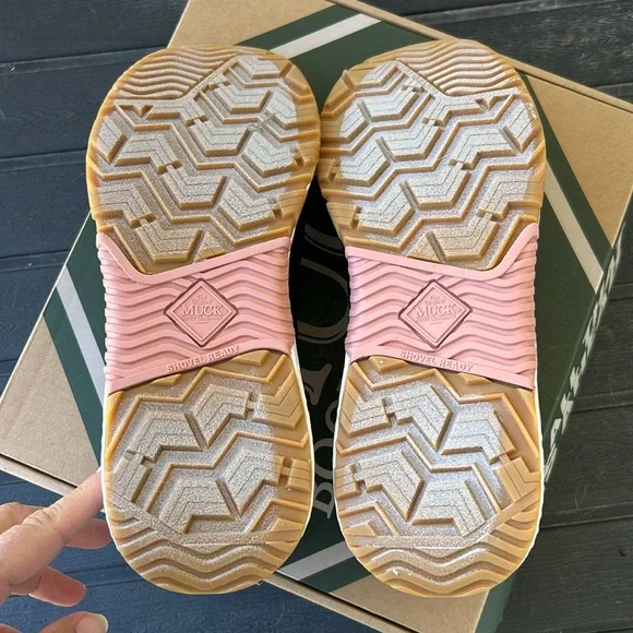 Women’s Muck Boot Shoe Waterproof - Picture 4 of 5